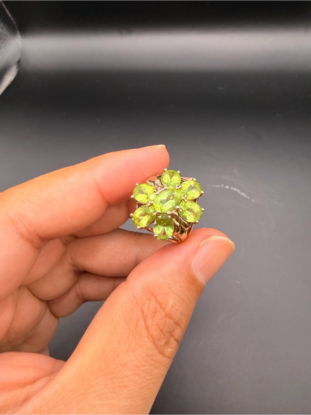 10k Yellow Gold 3 Ctw Peridot Ring Size 7.
